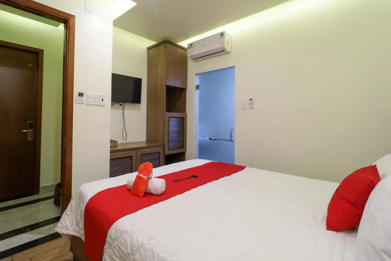Reddoorz Minh Thu Hotel Near Quang Trung 호치민 2*,  베트남